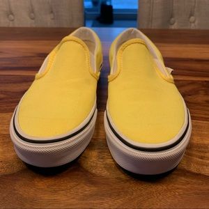 VANS SLIP ON SIZE 6